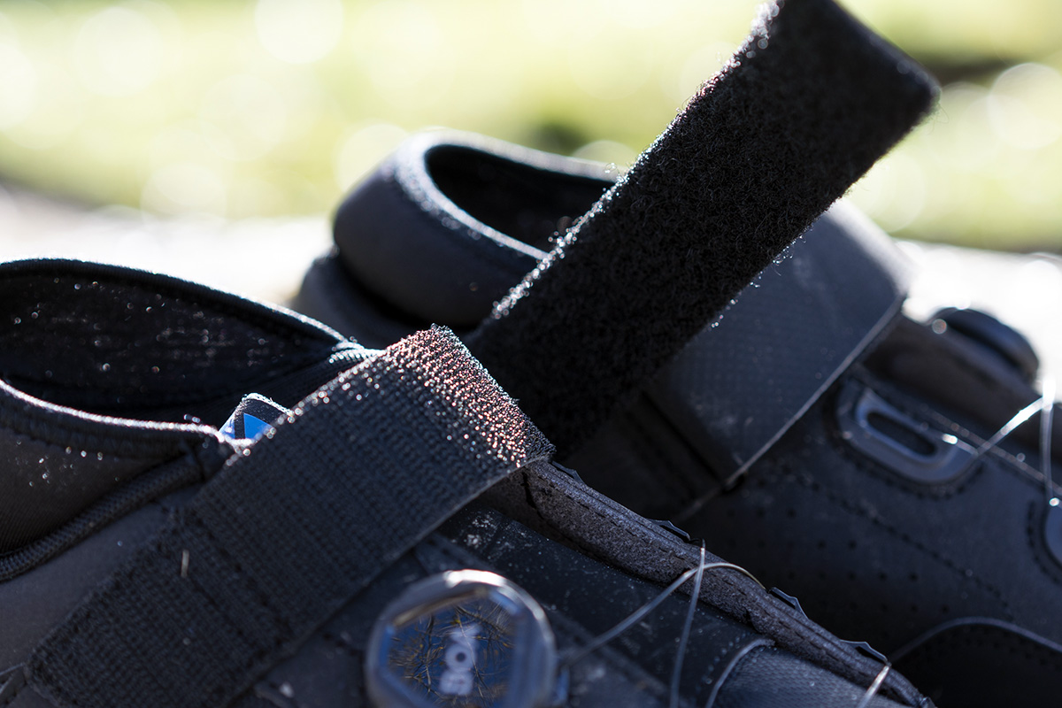 Probamos las zapatillas de “gravity” Shimano GE9: más robustas y protegidas