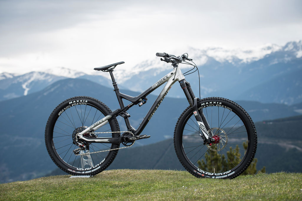 Commençal Meta AM V4 limited Edition enduro/all-mountain modelo Brusehd
