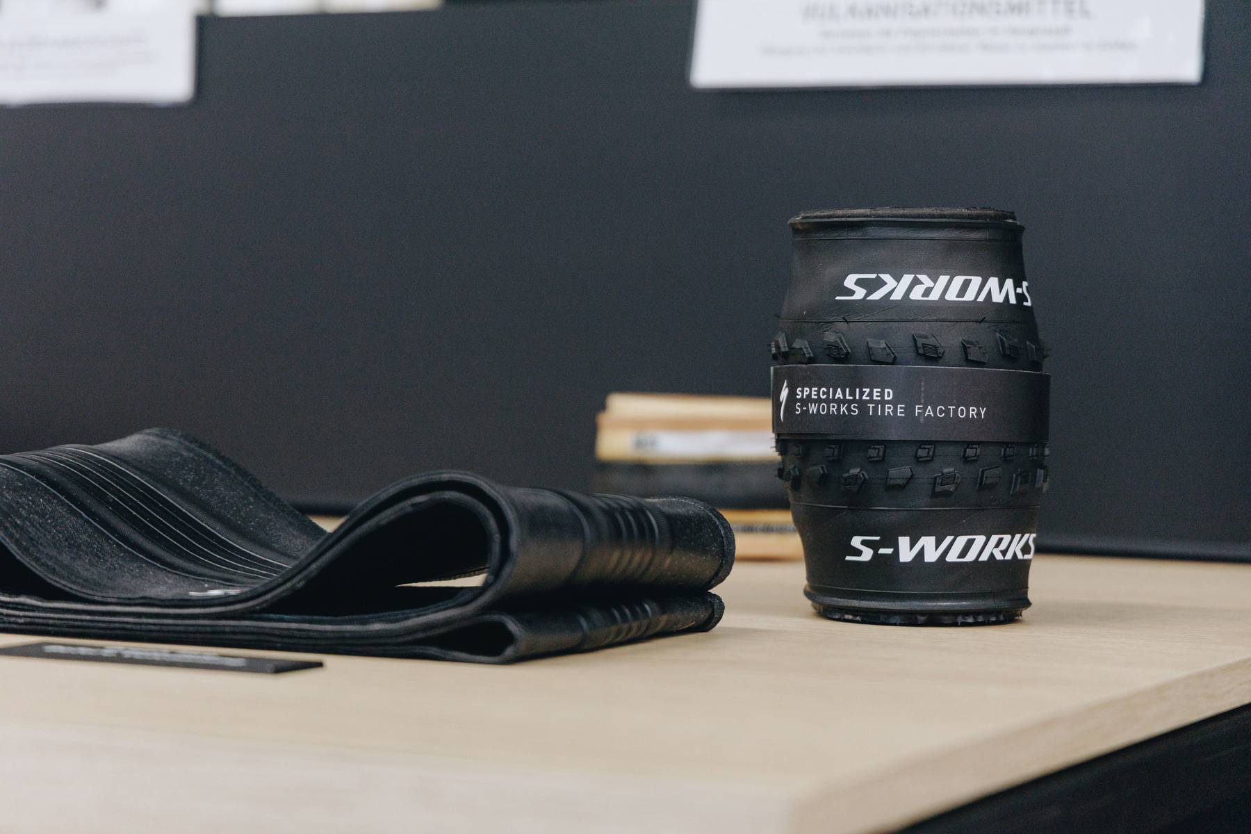 Specialized tiene una fábrica de neumáticos en Alemania: nunca podrás comprar lo que producen allí