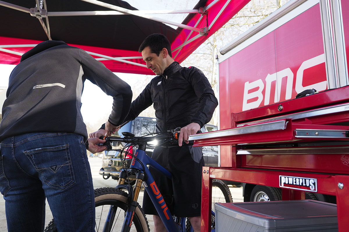 Primeras pedaladas: BMC Fourstroke 01