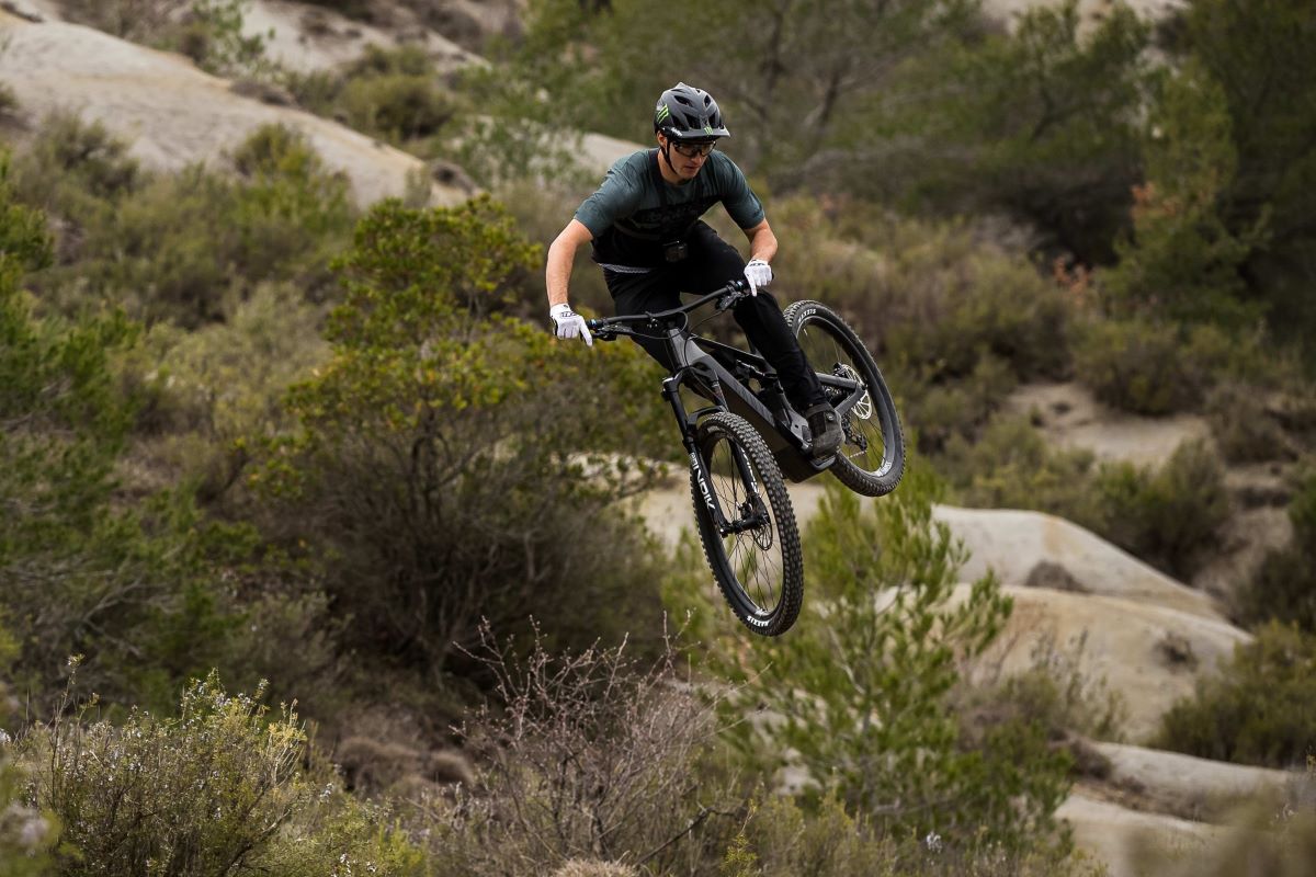 Canyon Spectral:ON y Torque:ON regresan con nuevas baterías de 800 Wh ¡Desde 3.999 euros!