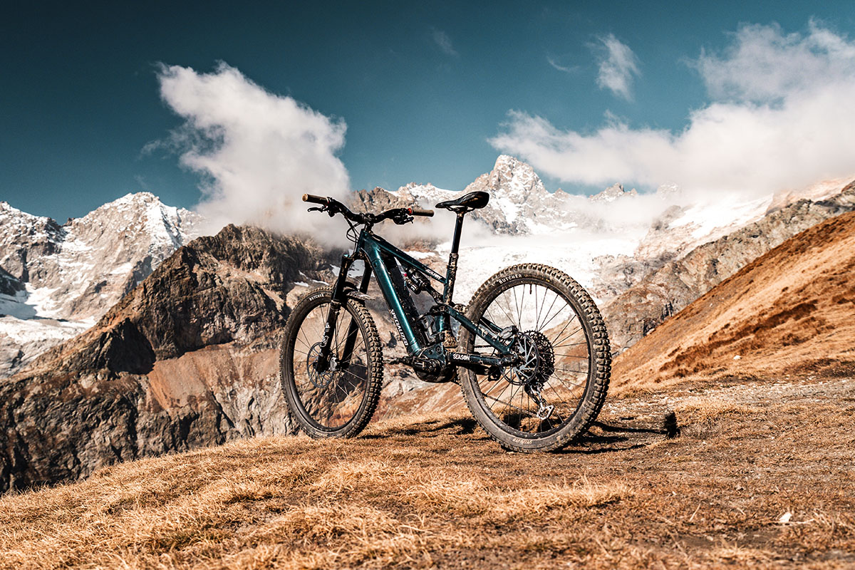 Más potencia y menos euros, Specialized baja los precios de la Turbo Levo 4 Alloy