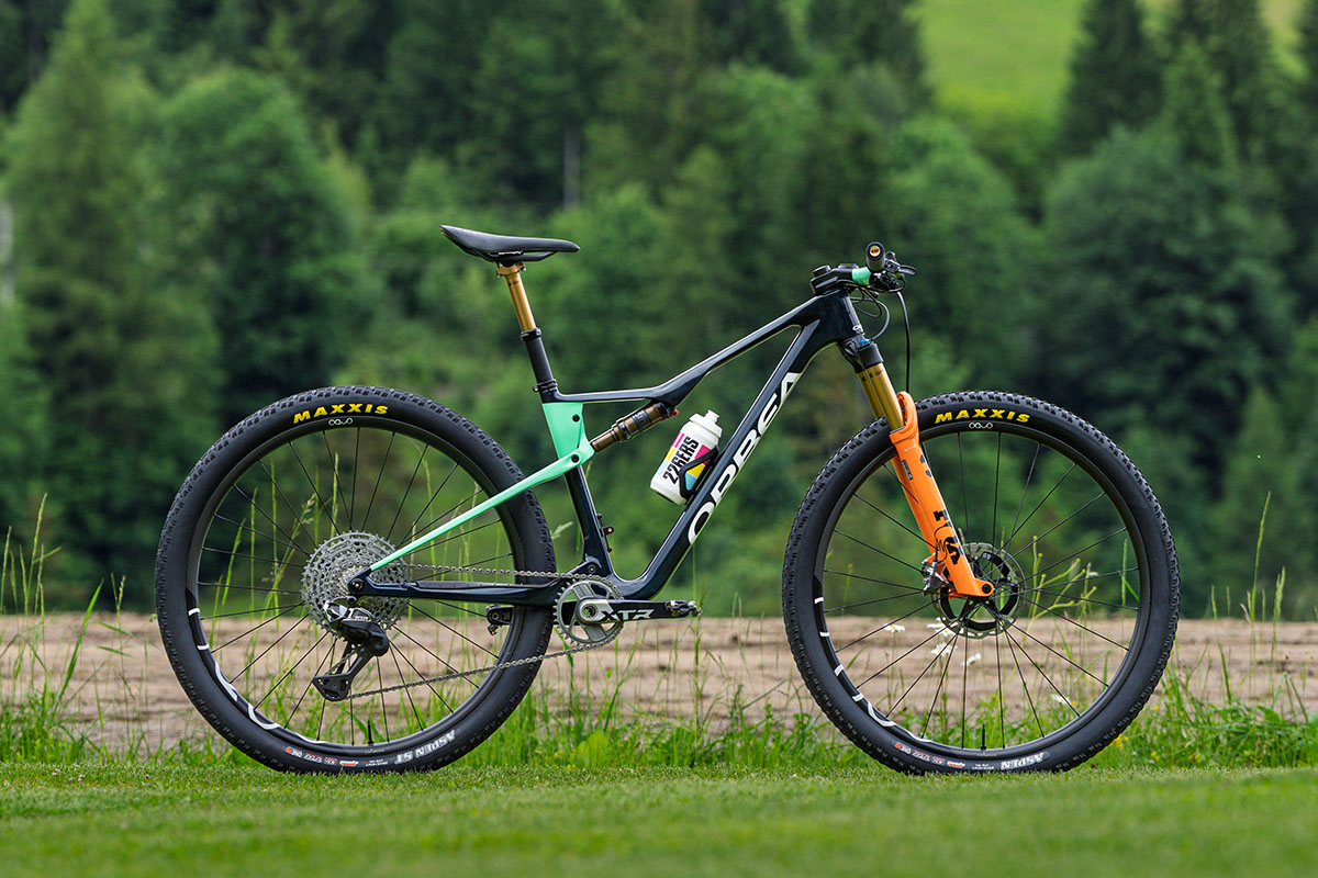 La Orbea Oiz se actualiza con los nuevos Shimano XTR Di2 y XT Di2 La Orbea Oiz se actualiza con los nuevos Shimano XTR Di2 y XT Di2