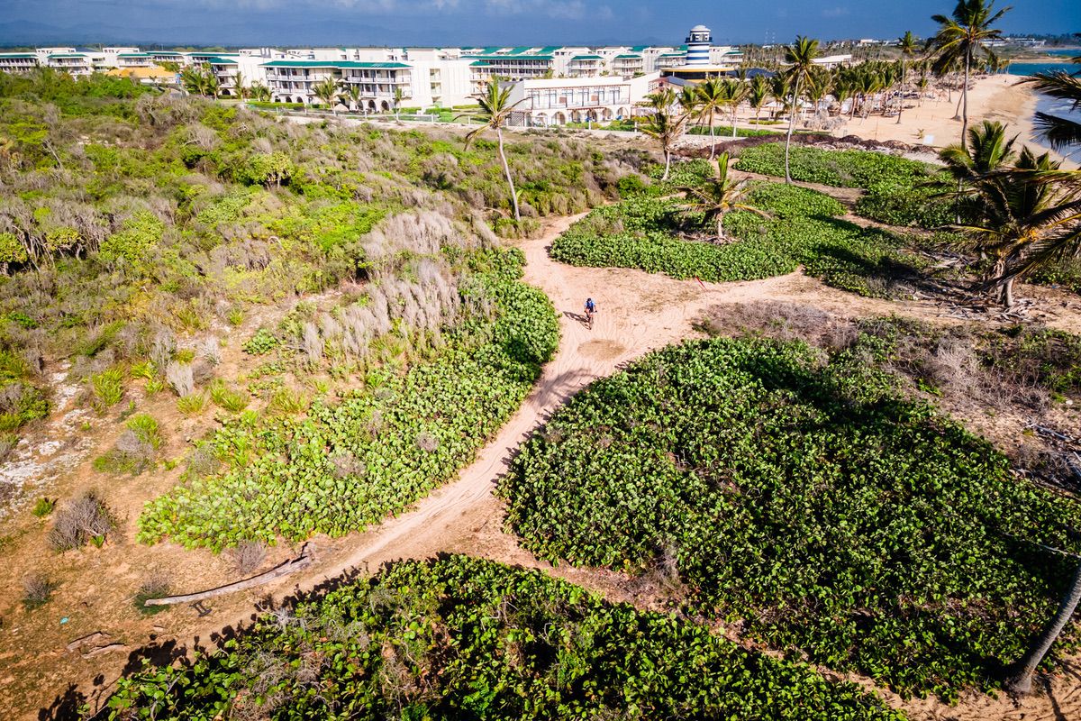Las etapas de La Leyenda del Caribe comienzan y terminan en un resort de lujo en Punta Cana