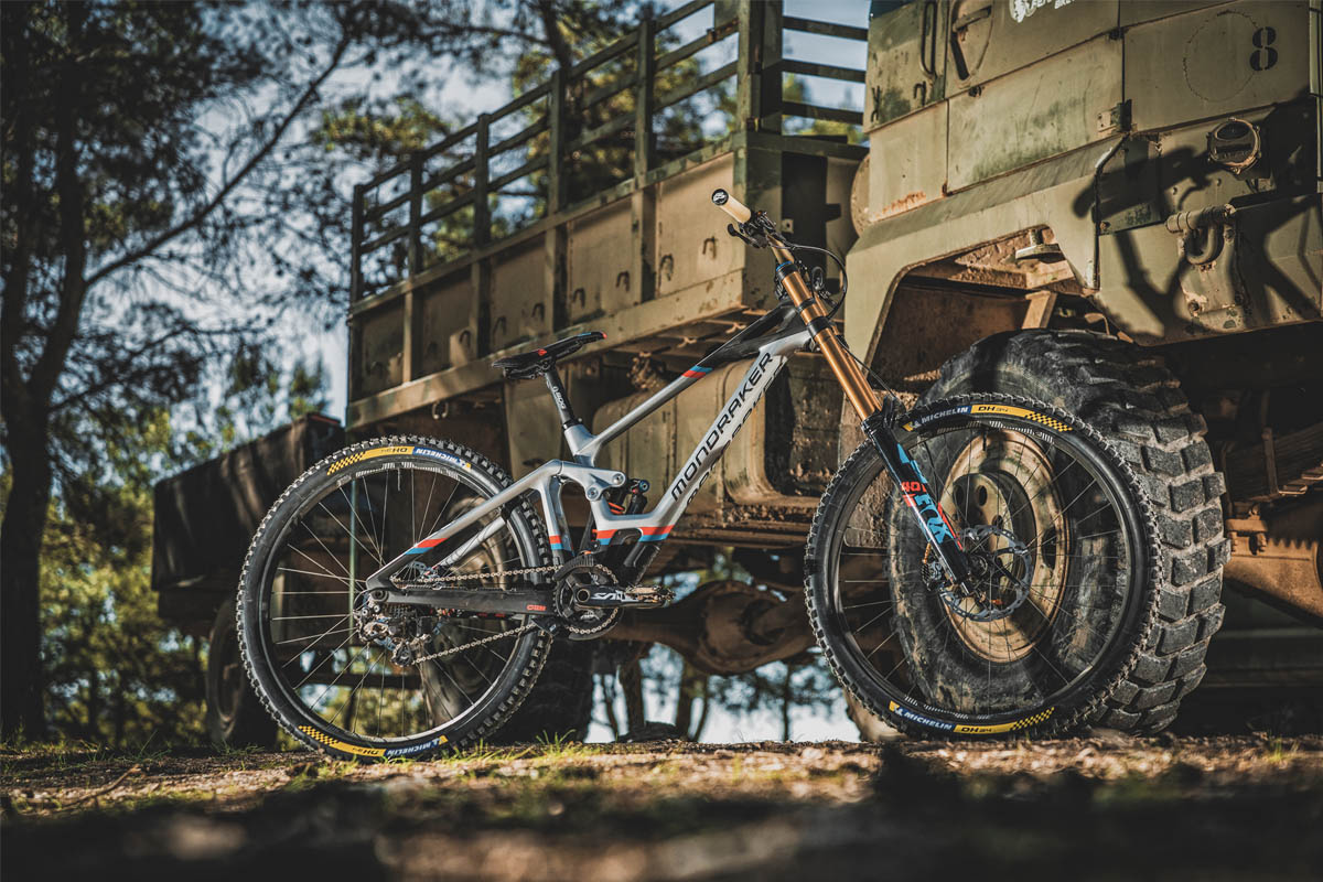 Mondraker Summum Carbon 2022