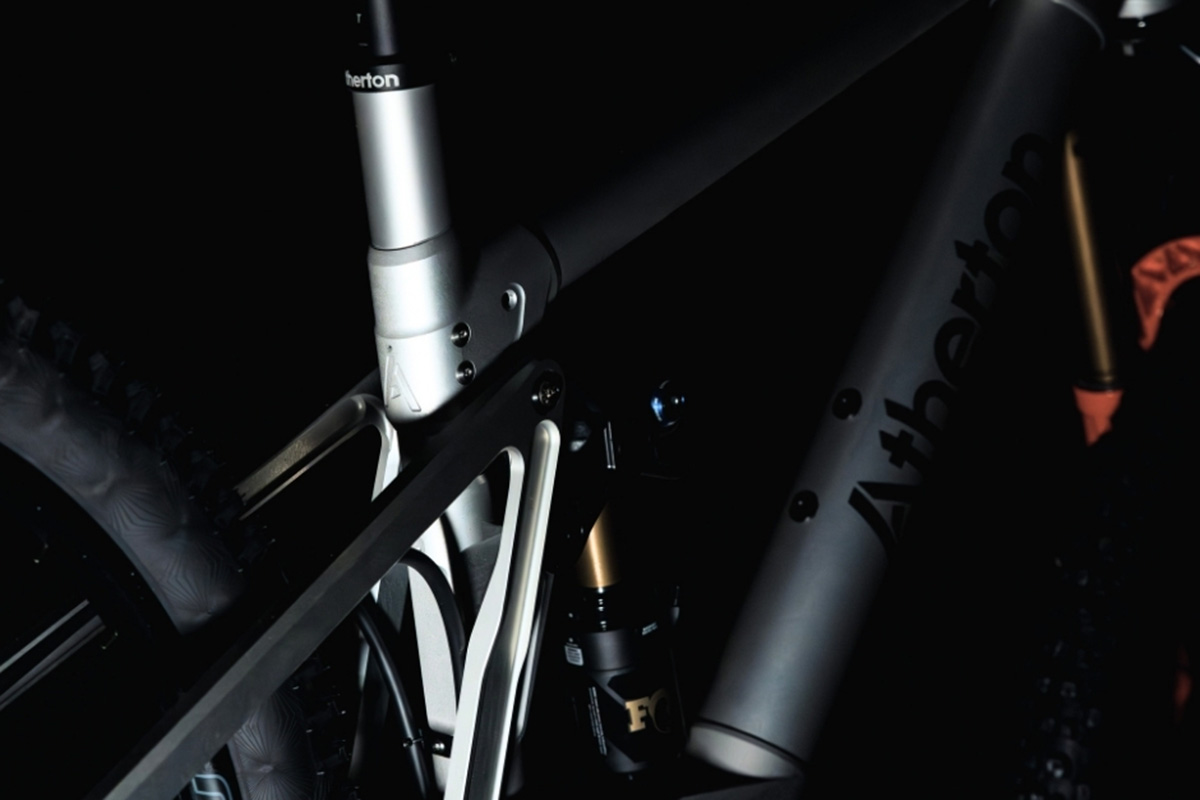 Los Atherton apuestan por Avinox para su primera e-Bike: Así es la S.170E