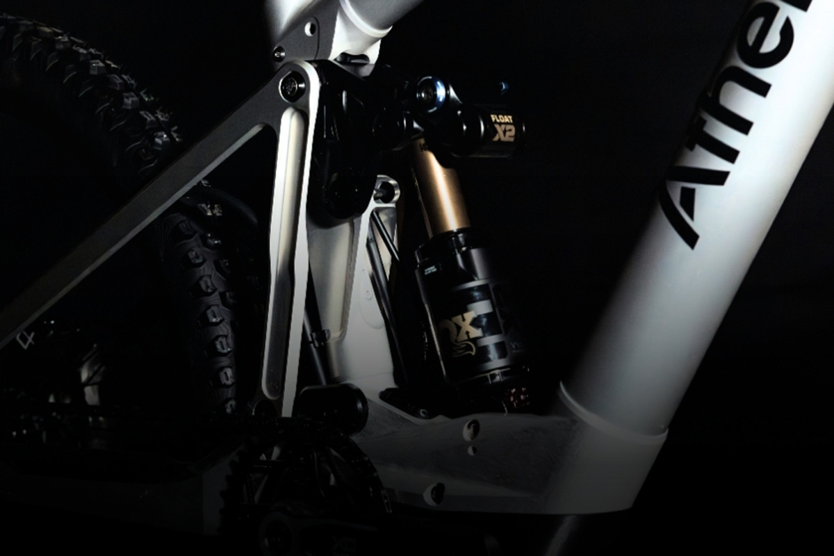 Los Atherton apuestan por Avinox para su primera e-Bike: Así es la S.170E