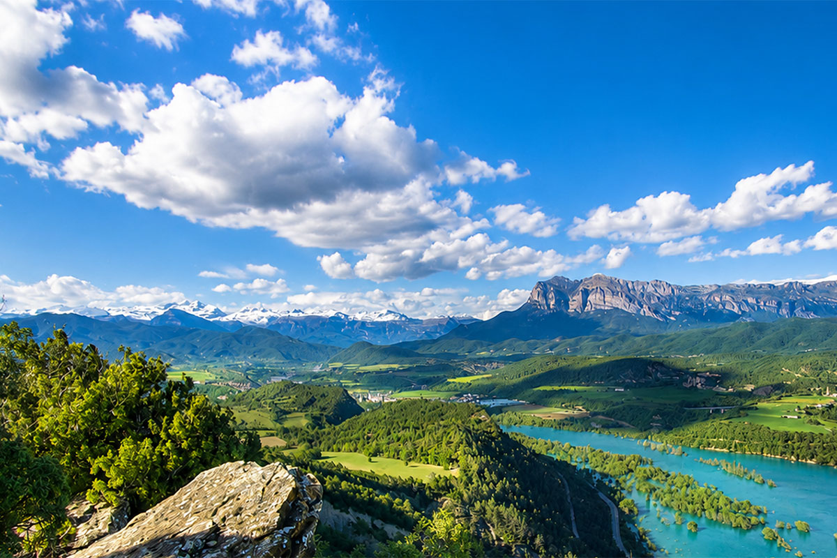 Mountain Ride Tours: servicios guiados en eMTB por Zona Zero y Navarra