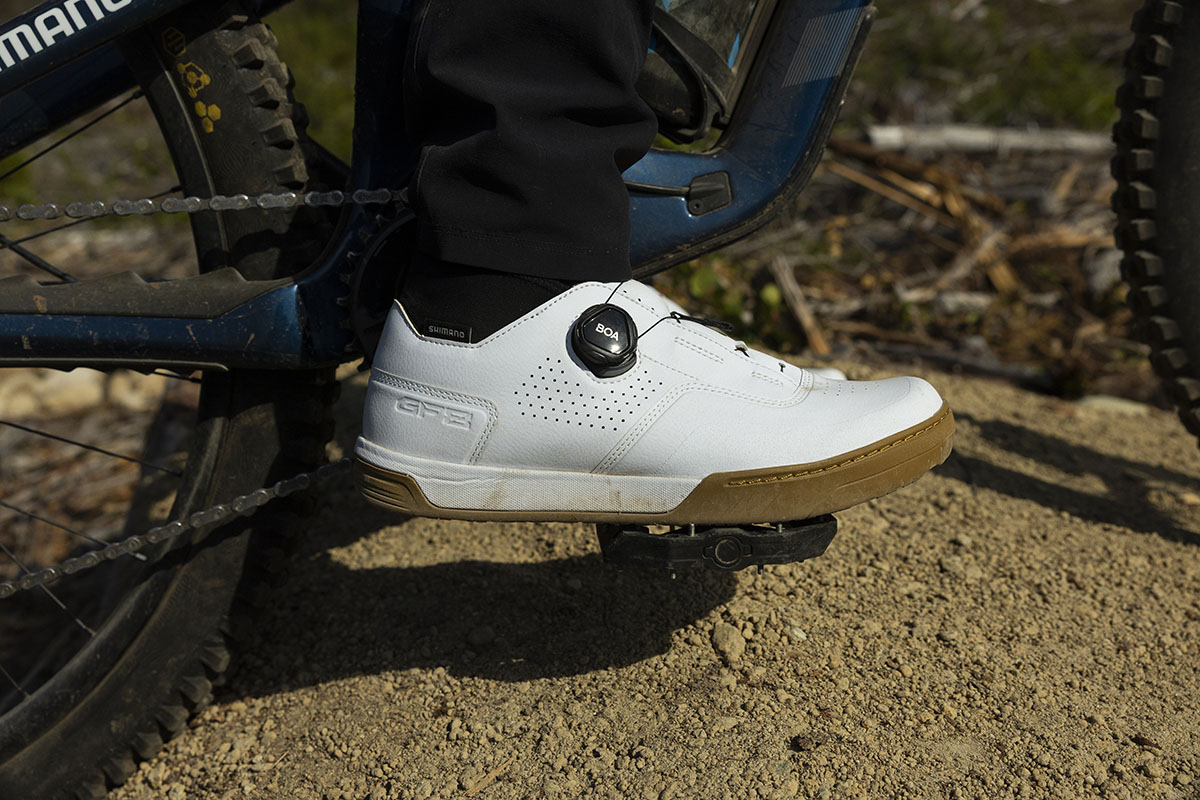 ¡Muchas novedades en XC y “gravity”! Shimano renueva sus zapatillas de MTB