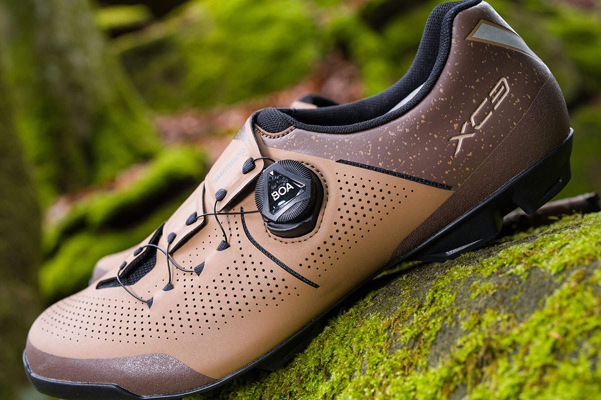 ¡Muchas novedades en XC y “gravity”! Shimano renueva sus zapatillas de MTB