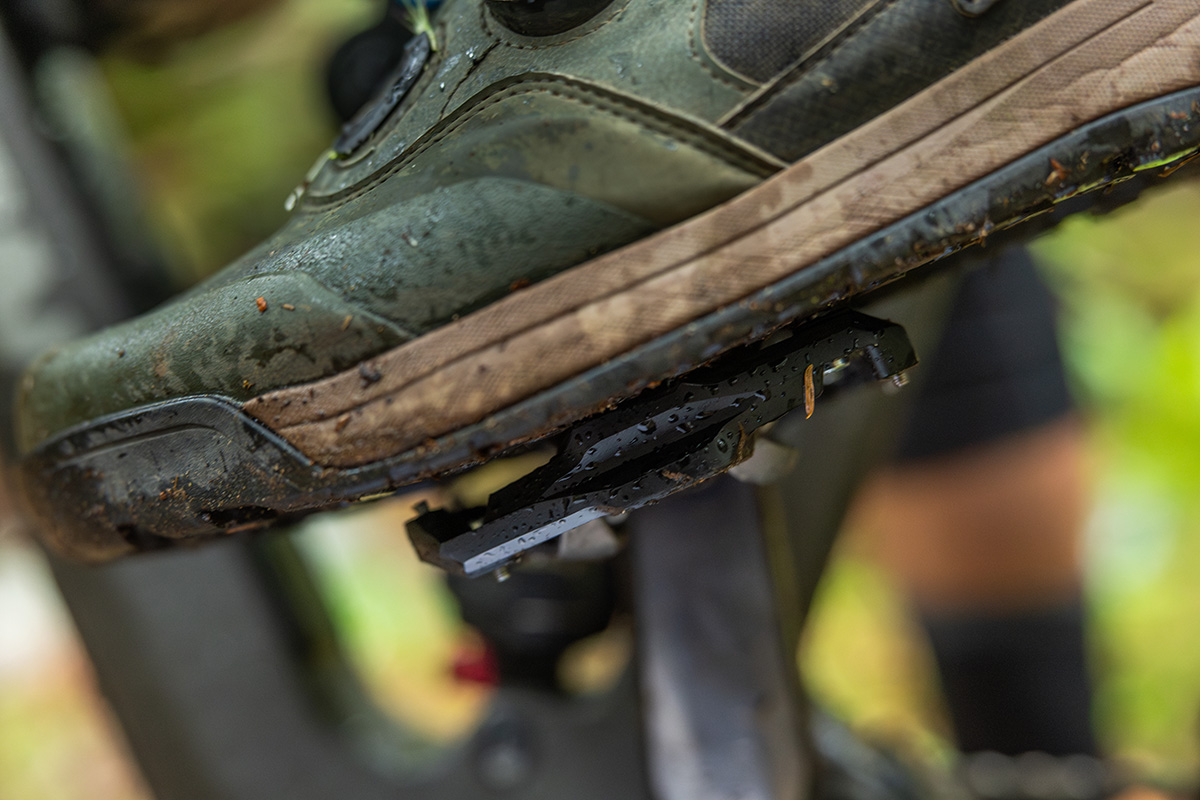 Shimano redefine el SPD: nuevas calas CL-MT001 multidireccionales y nuevos pedales XTR M9220 Trail con una plataforma más agresiva
