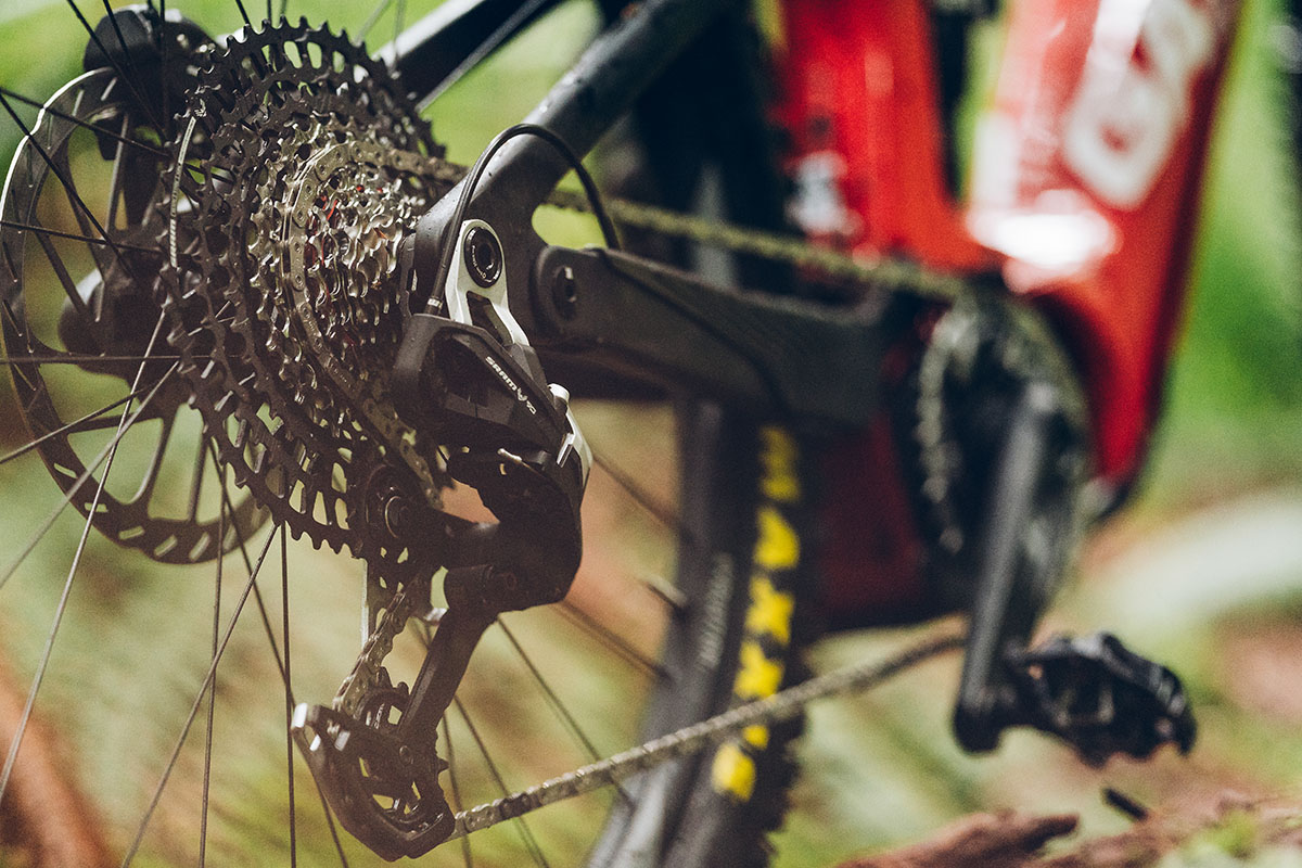 SRAM presenta las nuevas transmisiones Eagle 90 y 70 mecánicas con anclaje Full Mount