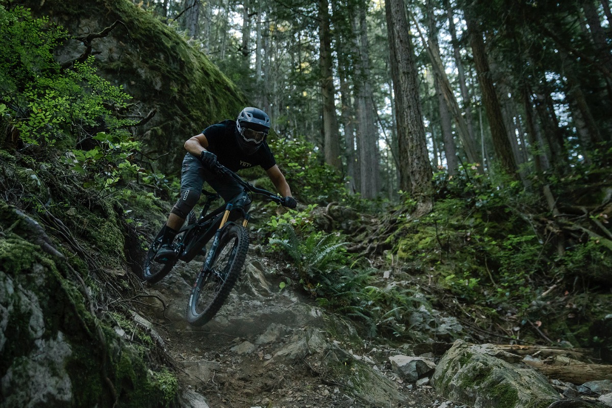 Yeti SB165 en acción