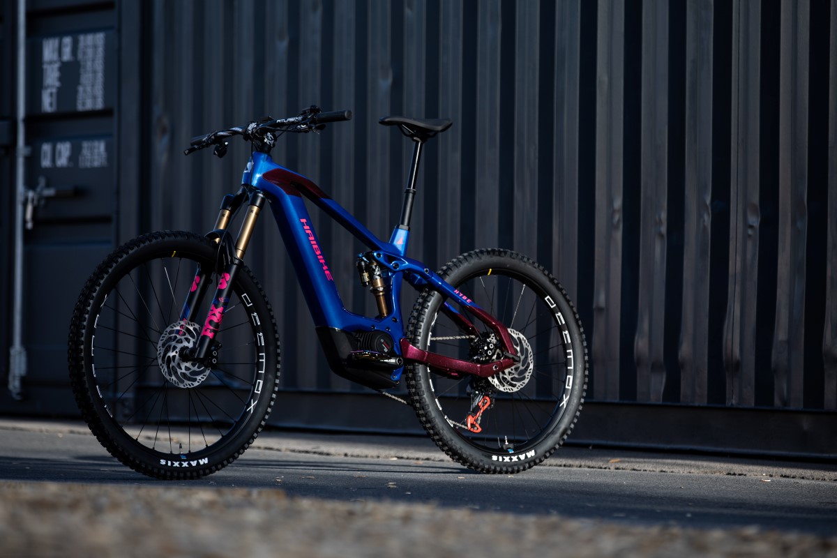 Haibike Hybe: 170/160 mm de recorrido, formato mullet... y motor Bosch Performance Line CX Race Limited Edition