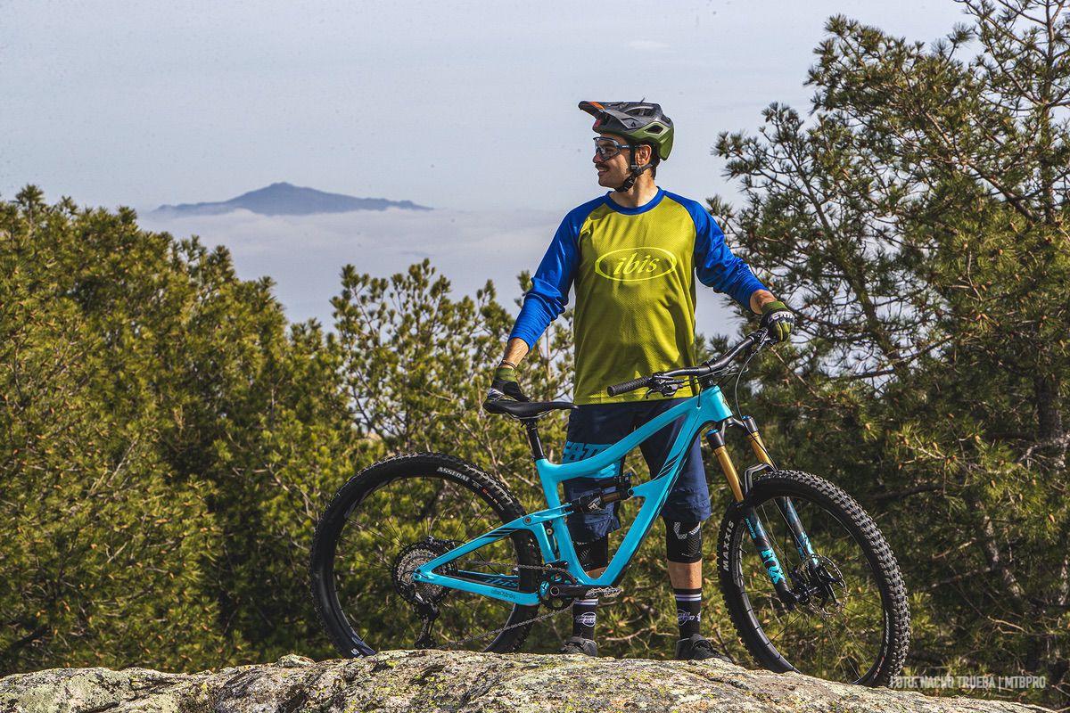 Mariano Marí con la Ibis Ripmo V2