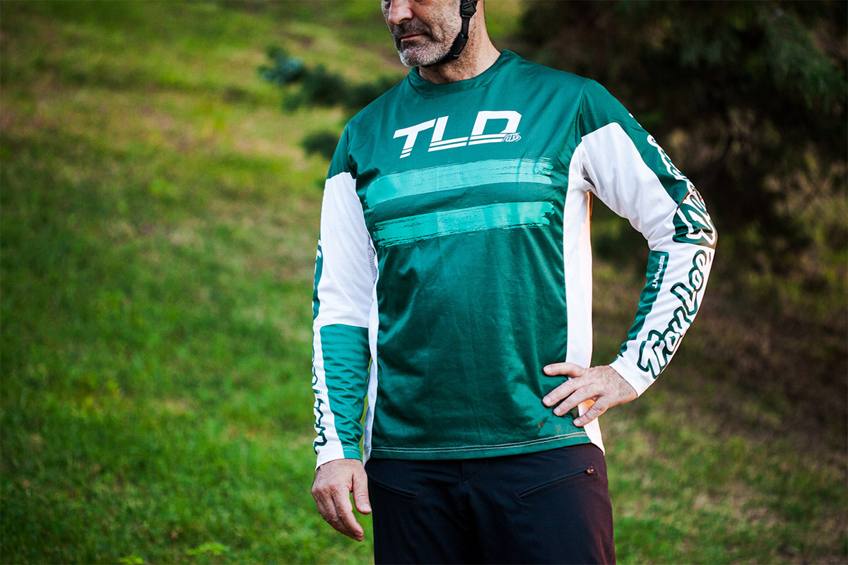 Probamos el jersey Troy Lee Designs Sprint Marker, para enduro o bike park