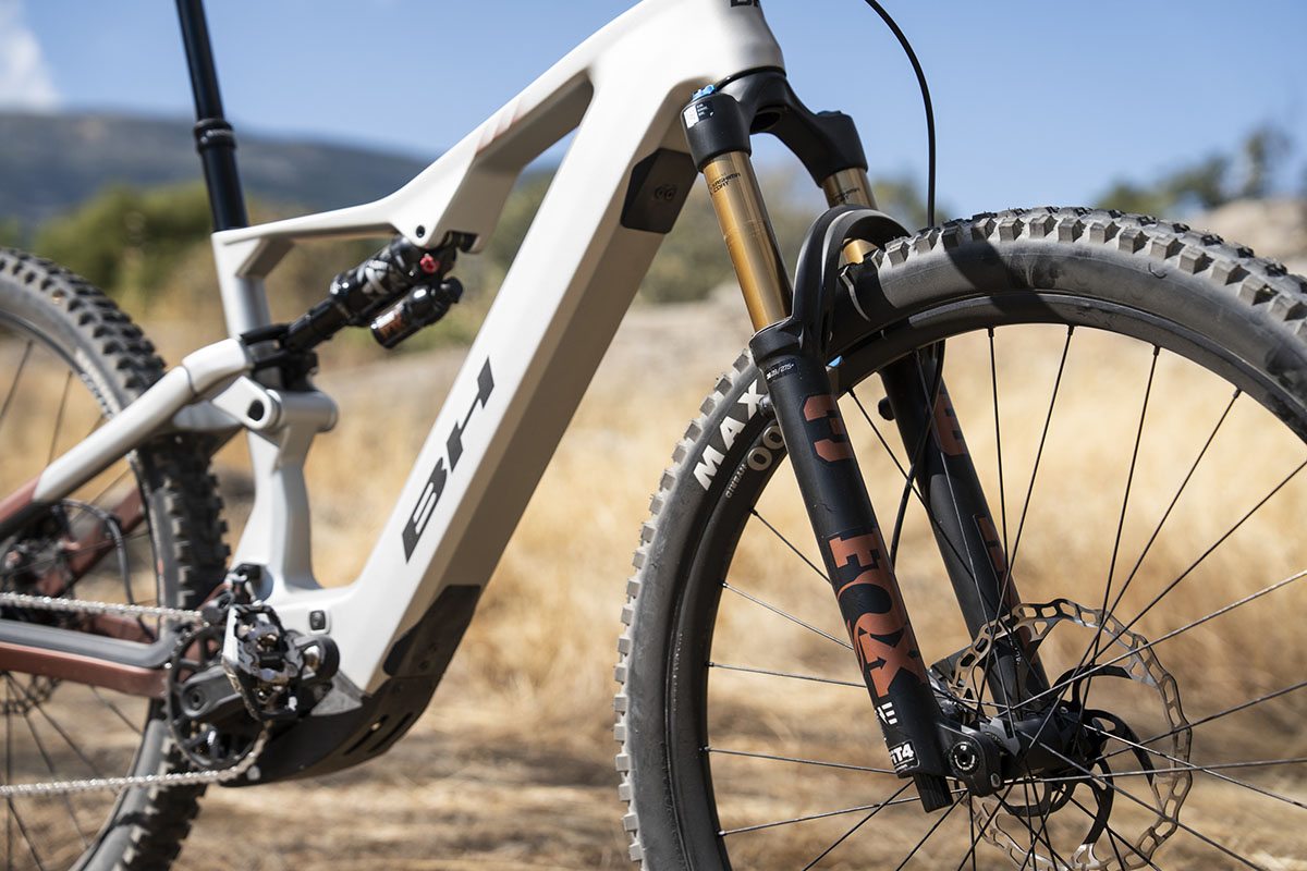 DT Swiss H1900 TR con Maxxis Minion DHF 3C Terra EXO+