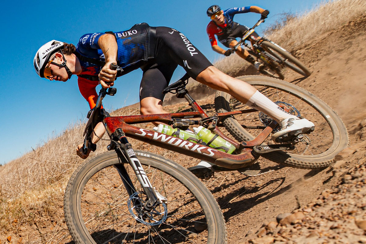 ¿Por qué una doble de 29" y 120/120 mm sigue siendo la bici ideal para la Cape Epic?