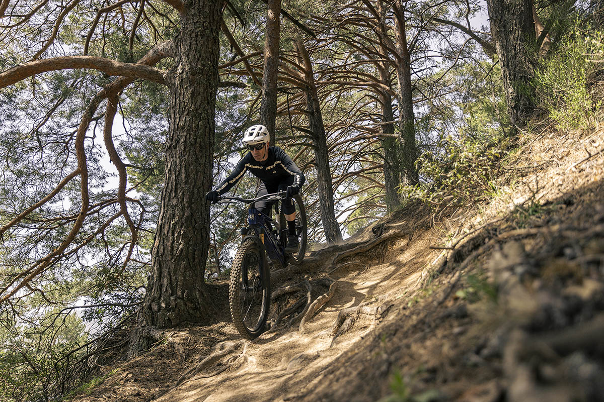Probamos la nueva actualización del BOSCH CX y CX-R ¡120 Nm y 600% de apoyo a la pedalada!