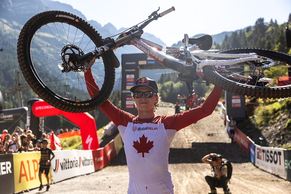 Nueva FOX 40: Diseño generativo, cámara Glidecore con tope MCU y válvulas GRIP X2 rediseñadas