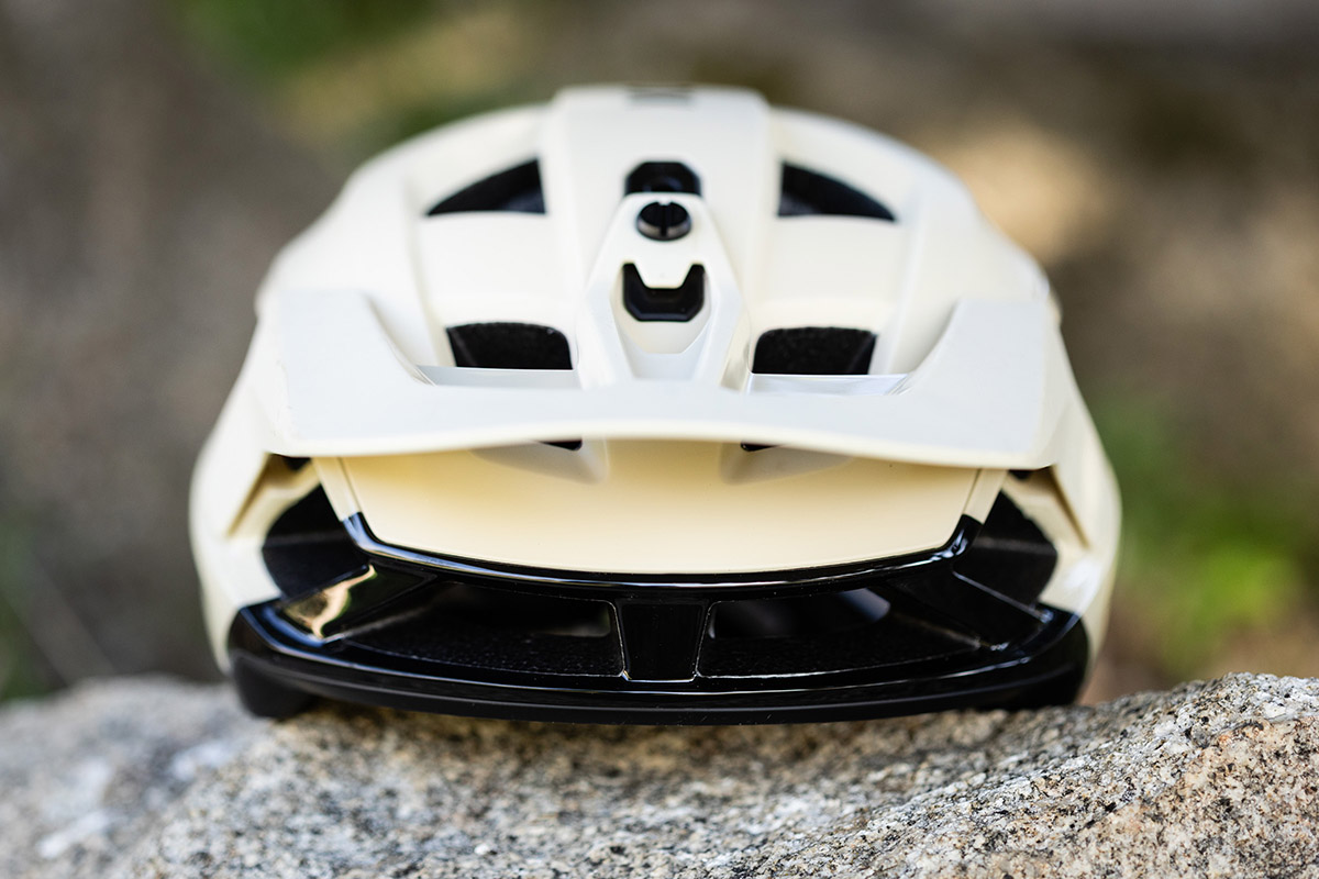 Máxima protección, mejor ajuste y más ligero; probamos el casco Fox Speedframe Pro Mips