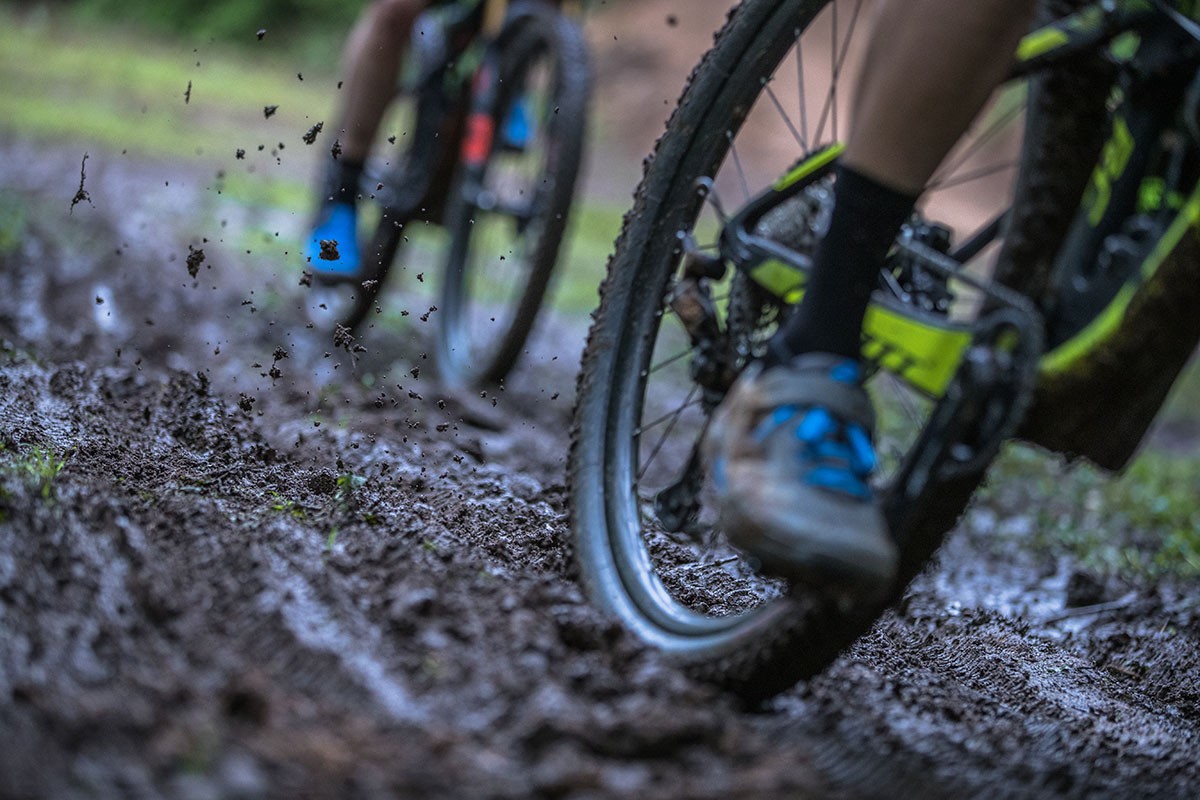 Limpia tu transmisión de barro; la guía definitiva para no dañar los componentes