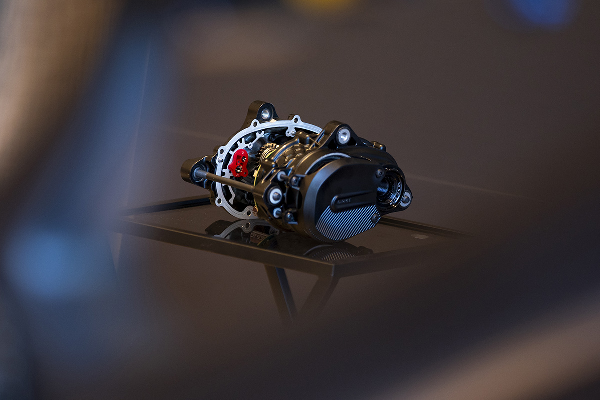 La importancia del desarrollo del hardware y el software para e-bikes. El ejemplo del Mahle M40