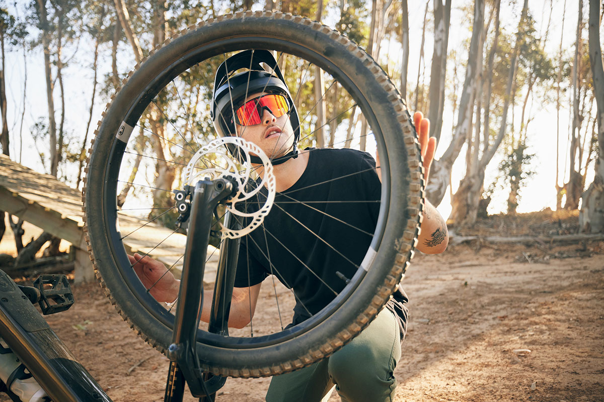 Si tienes tubeless, lleva siempre mechas contigo: por qué las necesitas y cómo usarlas