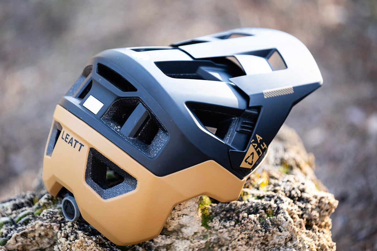 Probamos el casco Leatt ALLMTN 4.0: máxima cobertura y protección para trail-enduro con Turbine 360º