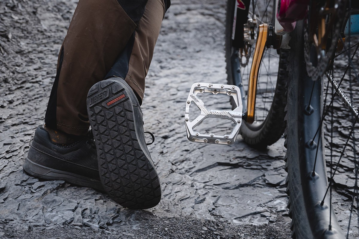 ¡Hasta un 45% de descuento! Leatt se apunta al Black Friday