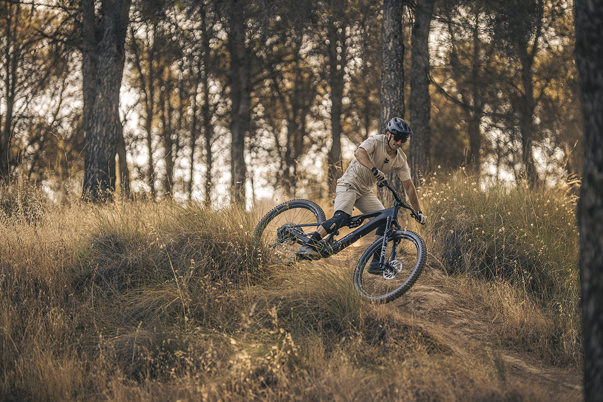 Probamos la MMR Lyth 10: Una ebike entre el trail y el enduro con la potencia de Avinox