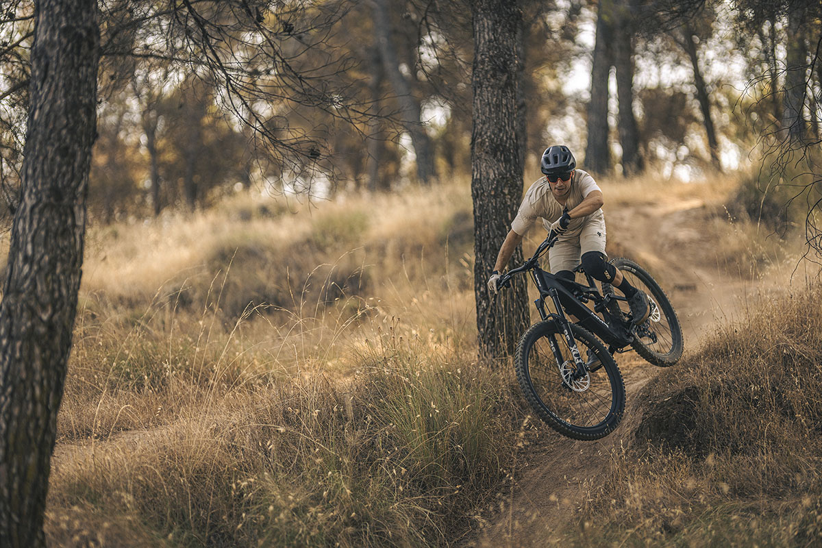 Probamos la MMR Lyth 10: Una ebike entre el trail y el enduro con la potencia de Avinox