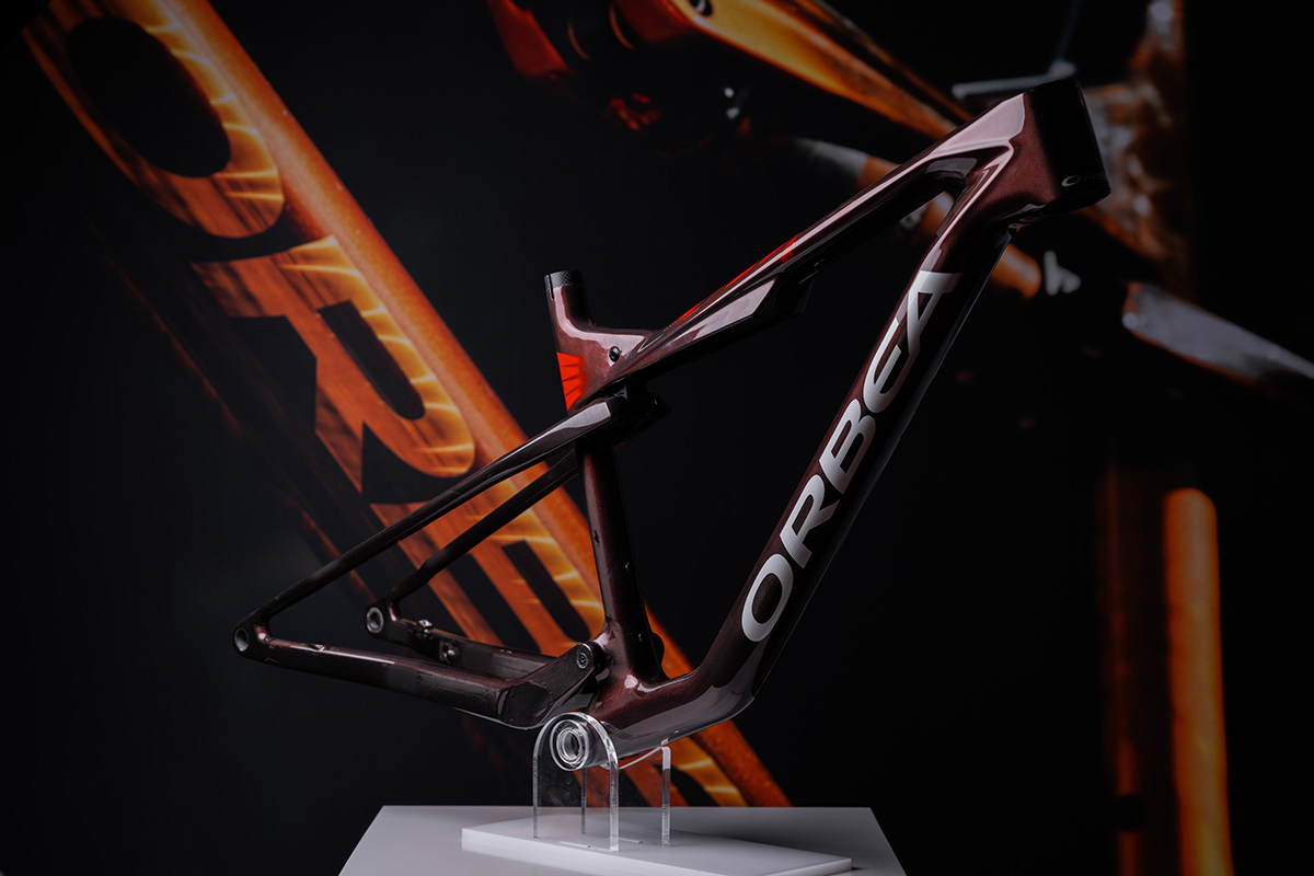 Primeras Pedaladas con la nueva Orbea Oiz ¡ADN de Copa del Mundo!