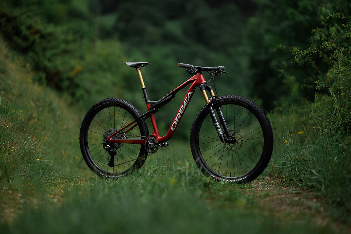 Primeras Pedaladas con la nueva Orbea Oiz ¡ADN de Copa del Mundo! Primeras Pedaladas con la nueva Orbea Oiz ¡ADN de Copa del Mundo!