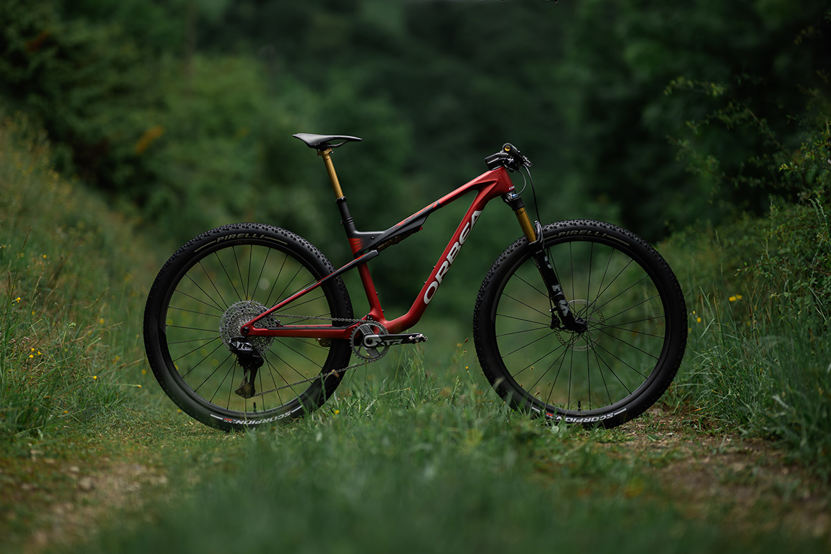 Primeras Pedaladas con la nueva Orbea Oiz ¡ADN de Copa del Mundo!