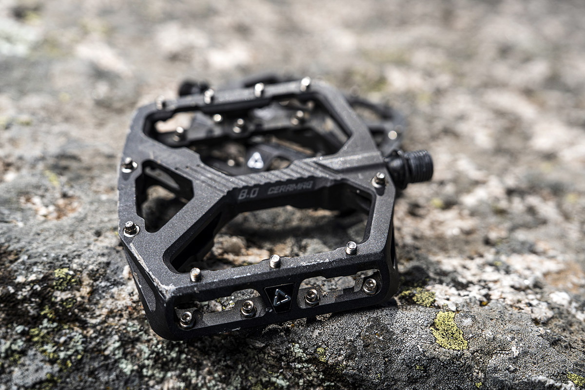 Probamos los pedales Leatt CeraMAG AM 8.0 Flat: Magnesio y recubrimiento cerámico
