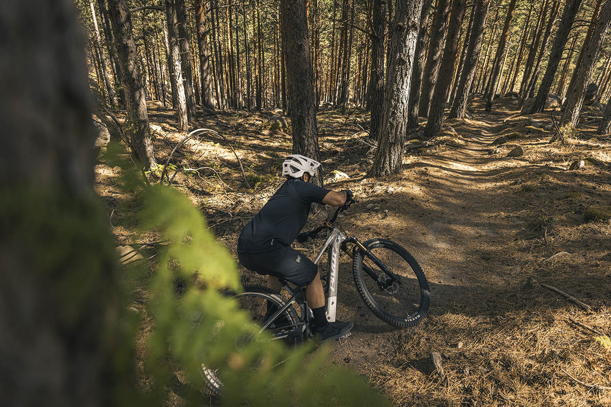¡Te olvidarás de los Nm! Probamos la Pivot Shuttle SL AM PRO