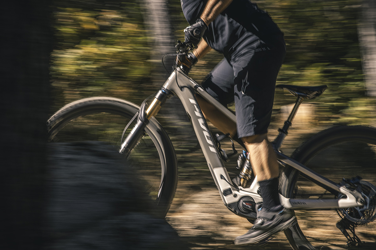 ¡Te olvidarás de los Nm! Probamos la Pivot Shuttle SL AM PRO