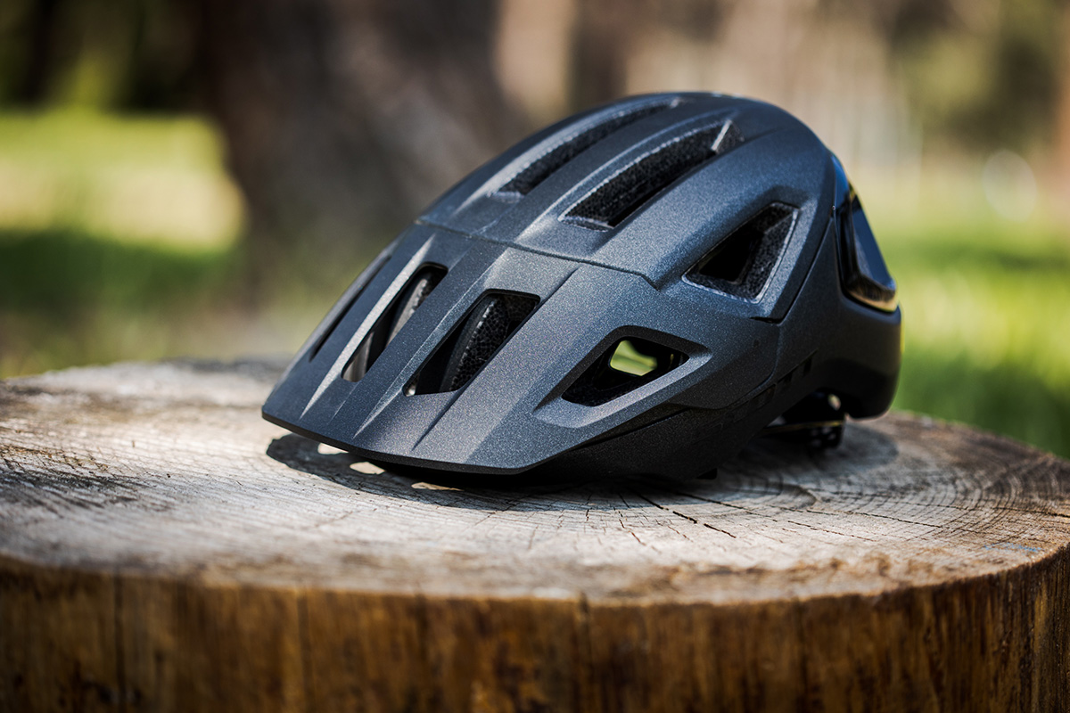 Probamos el casco Scott Tago Plus, protección para trail y e-bikes