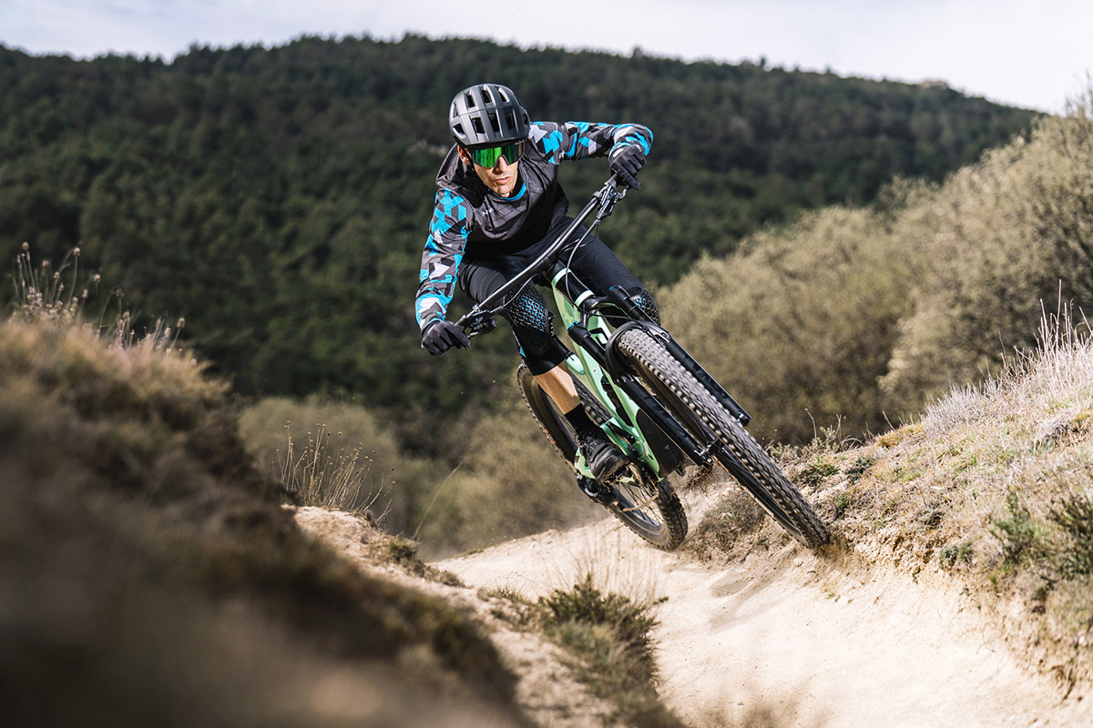 Probamos el casco Scott Tago Plus, protección para trail y e-bikes
