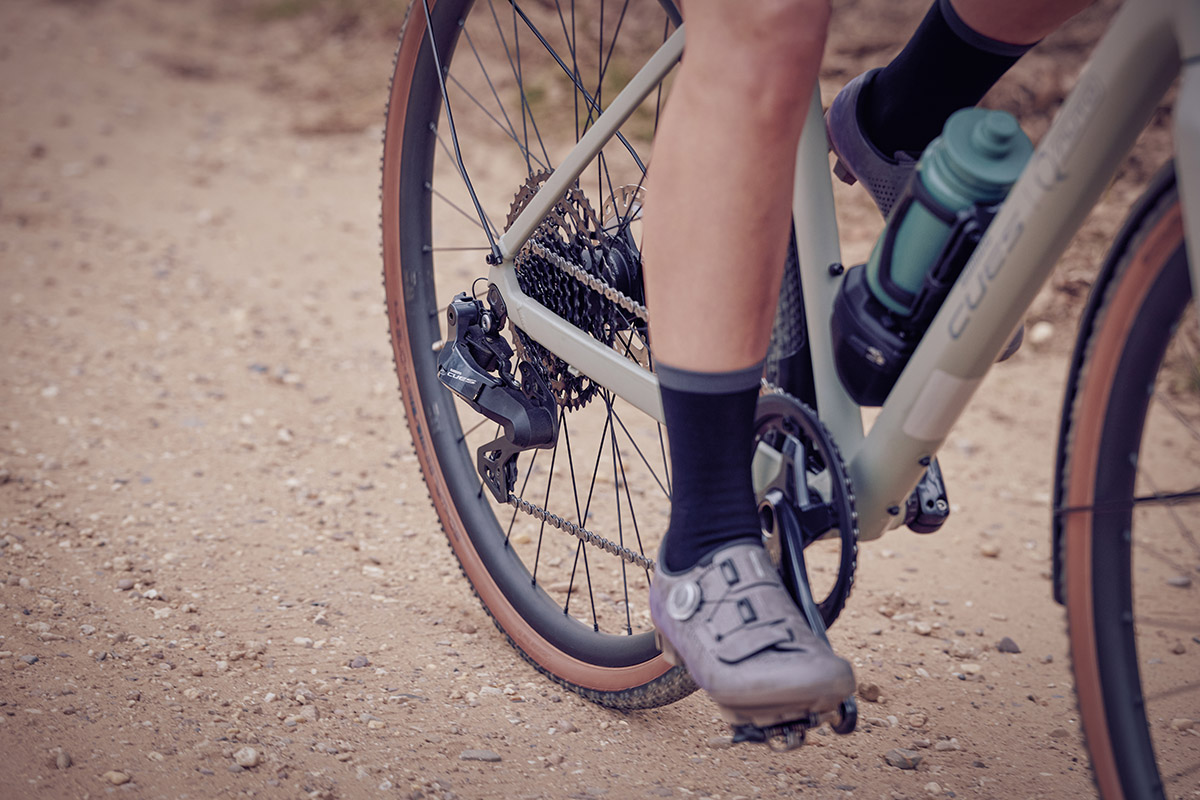 ¿Podría llegar al MTB? Shimano ya tiene un cambio electrónico, automático y sin baterías