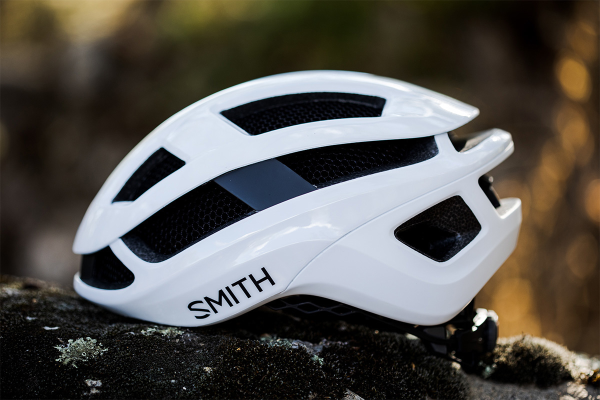 Probamos el casco Smith Trace, máxima protección con Mips y Koroyd