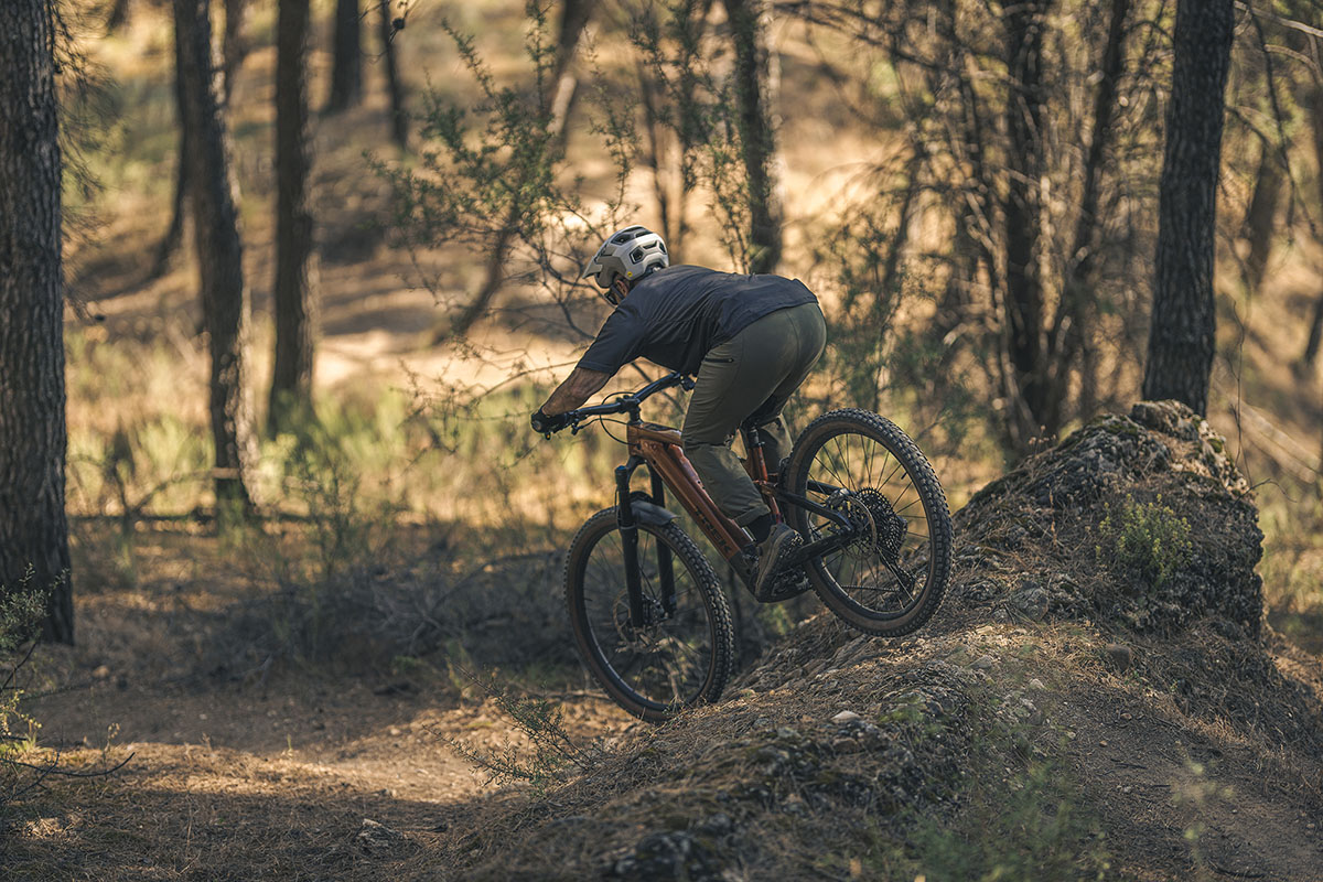 Probamos la Trek Rail+ 9.8 GX AXS Gen 5: lógica, diversión y rendimiento en una sola bici