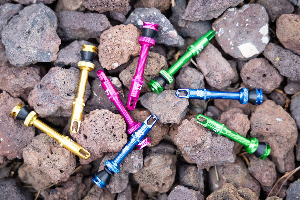 Mejora la estética y el paso del aire; probamos las válvulas X-Sauce de aluminio anodizado