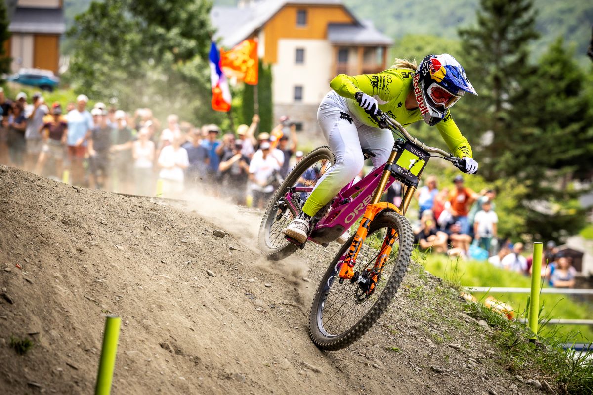 La historia de OQUO y el Orbea FMD Racing… o de cómo estrenarte en el DH ganando