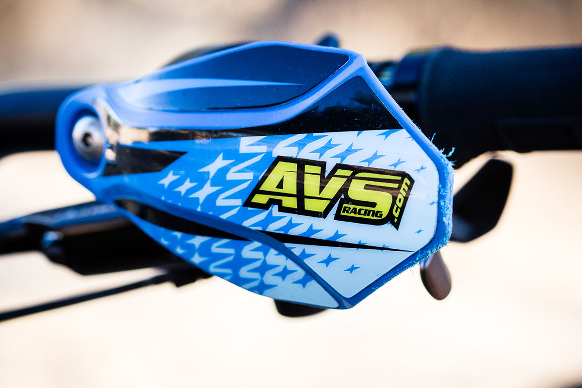 Paramanos AVS