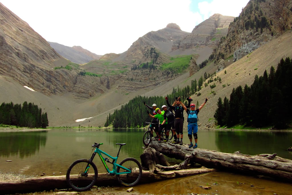 Trans-nomad Travel: la aventura nómada de enduro en el Pirineo