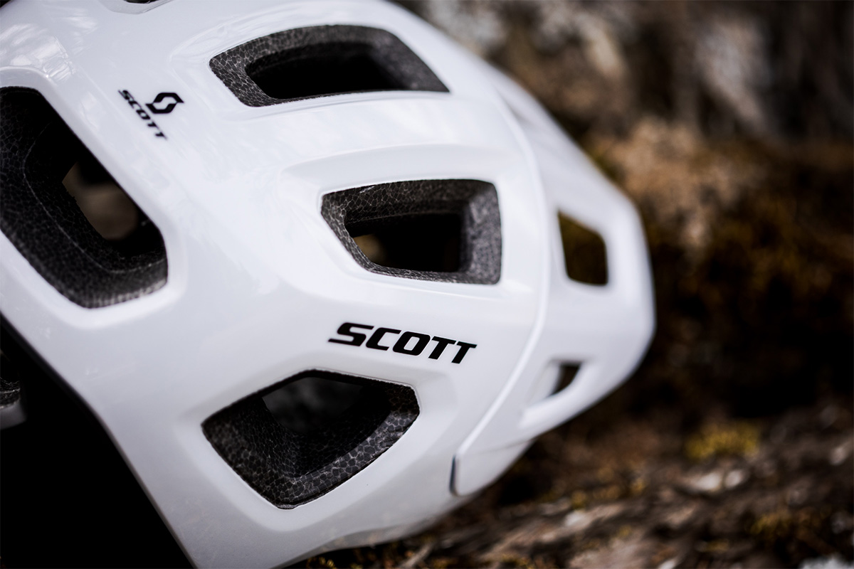 Probamos el casco SCOTT Argo Plus, calidad y MIPS por menos de 100 €