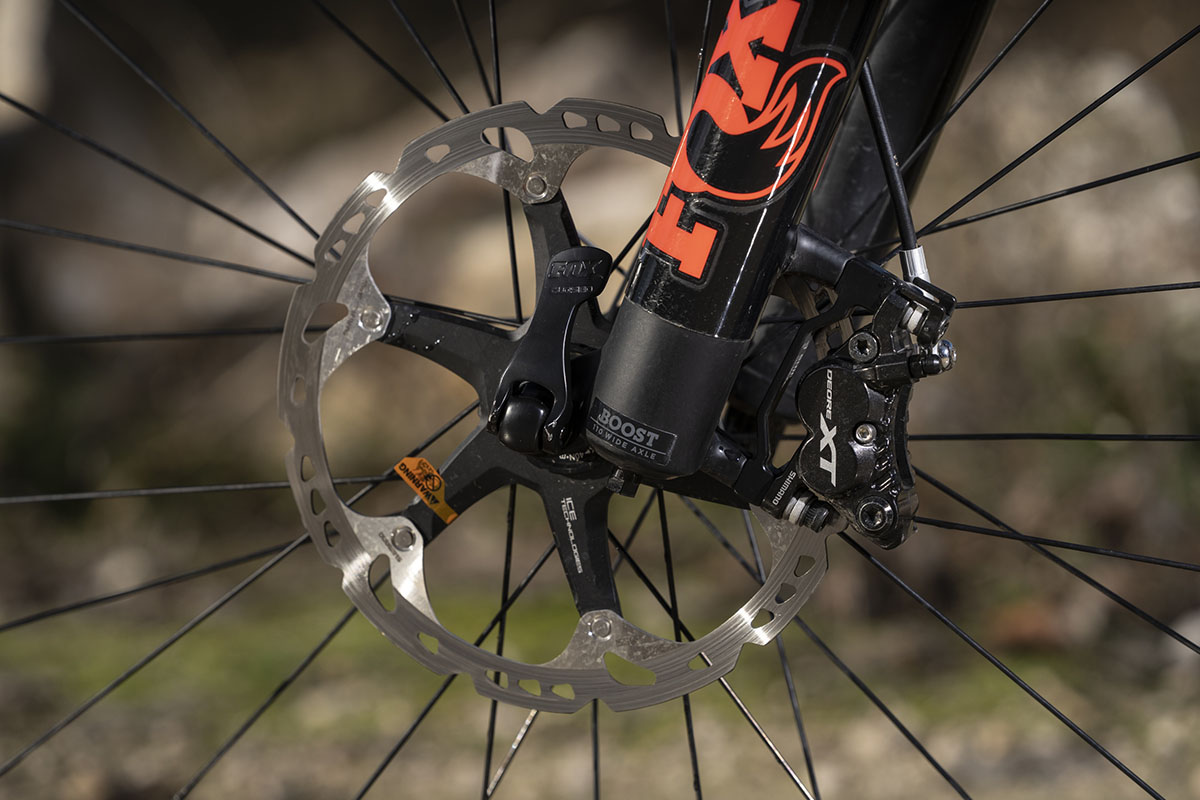 Frenos Shimano XT en la Stevens e-Sledge+