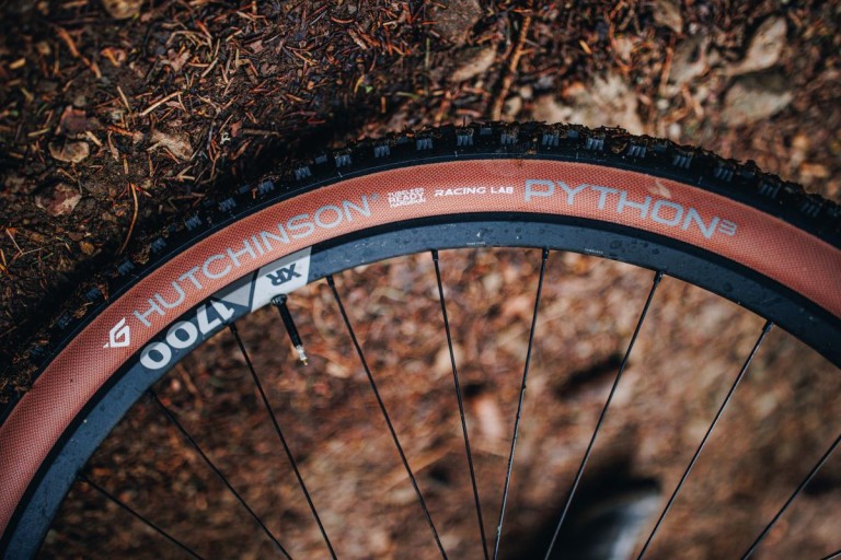 Pneu HUTCHINSON PYTHON 2 29x2.10 Hardskin Race Ripost XC Tubeless Read
